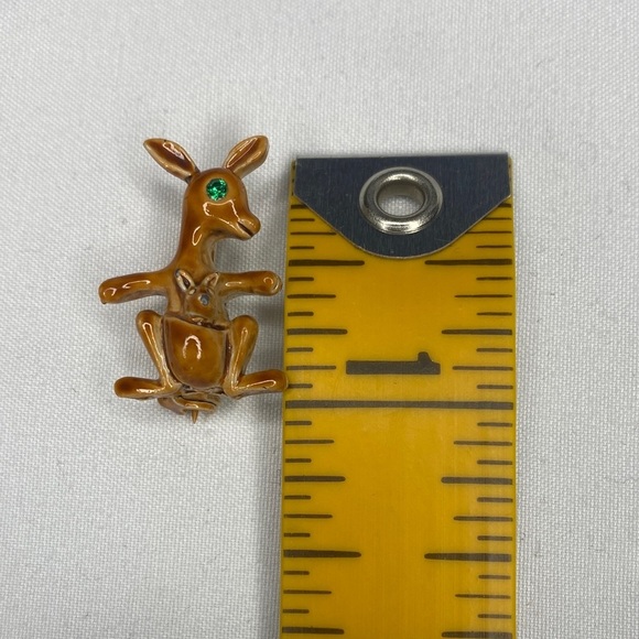 Vintage Brown Enamel Rhinestone-Eye Kangaroo Joey Brooch Pin OS - Picture 3 of 15